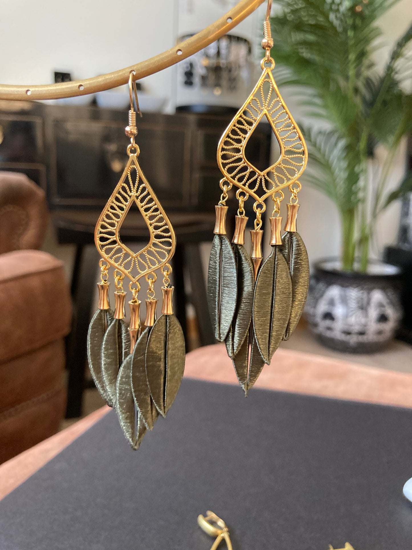 Gorgeous Shiny Hand-wrapped Shiny Seaweed Green Silky Thread Tree Leaf Earrings