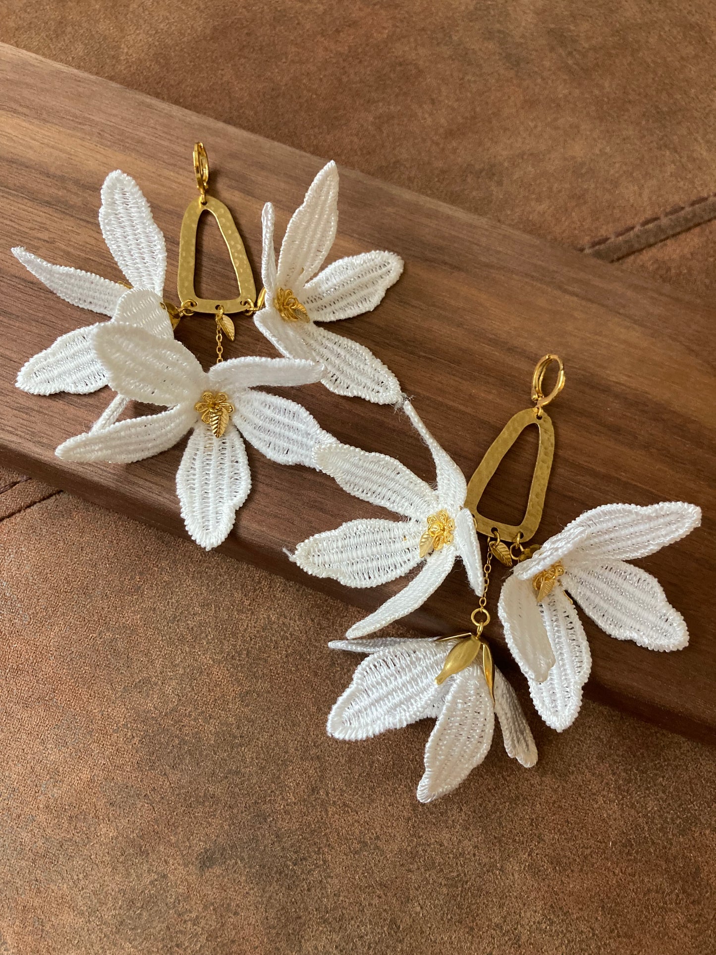 Eleanor•Statement Simplicity Design White Floral Dangling Earrings