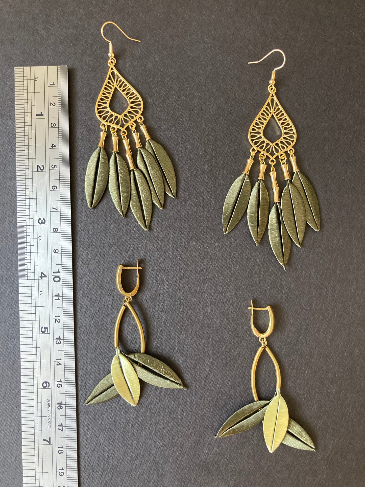 Gorgeous Shiny Hand-wrapped Shiny Seaweed Green Silky Thread Tree Leaf Earrings