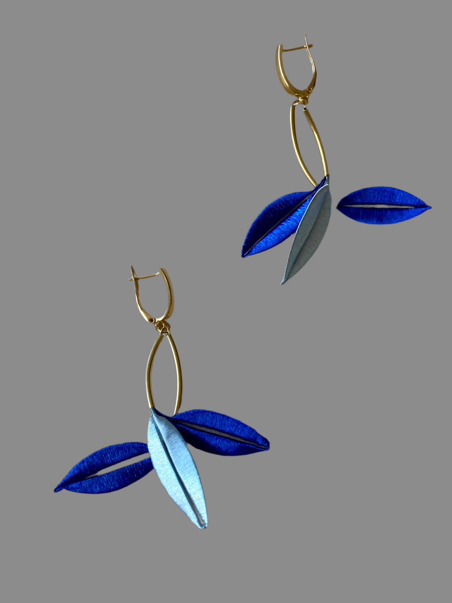 Jenny•Unique Design Statement Hand-wrapped Silky Thread Blue Floral Earrings