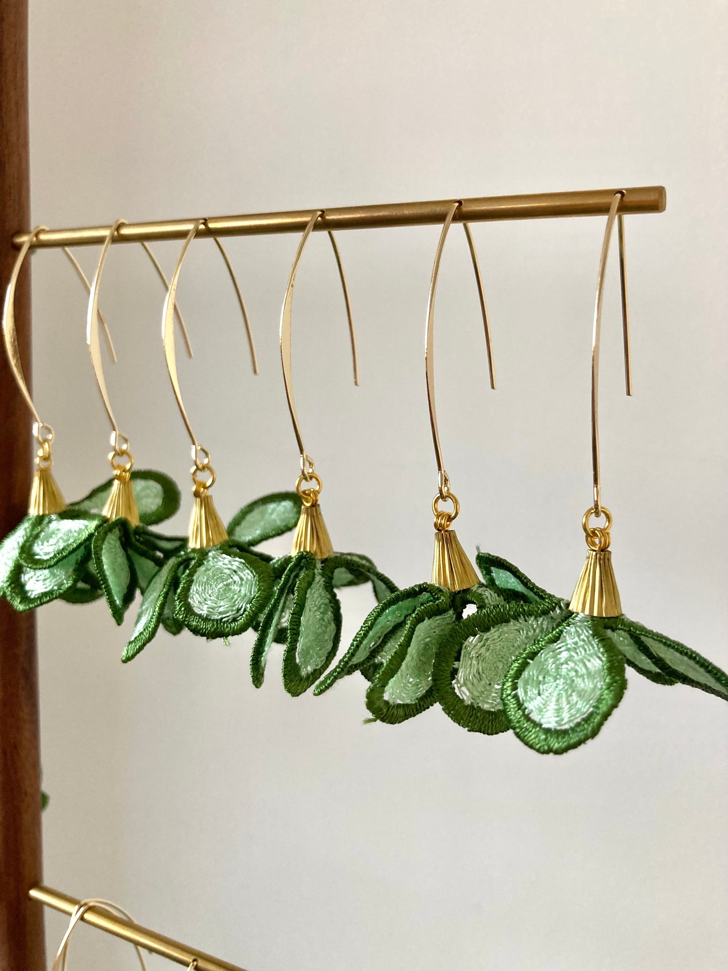 Nancy• Unique Design Statement Green Flower Dangling Earrings