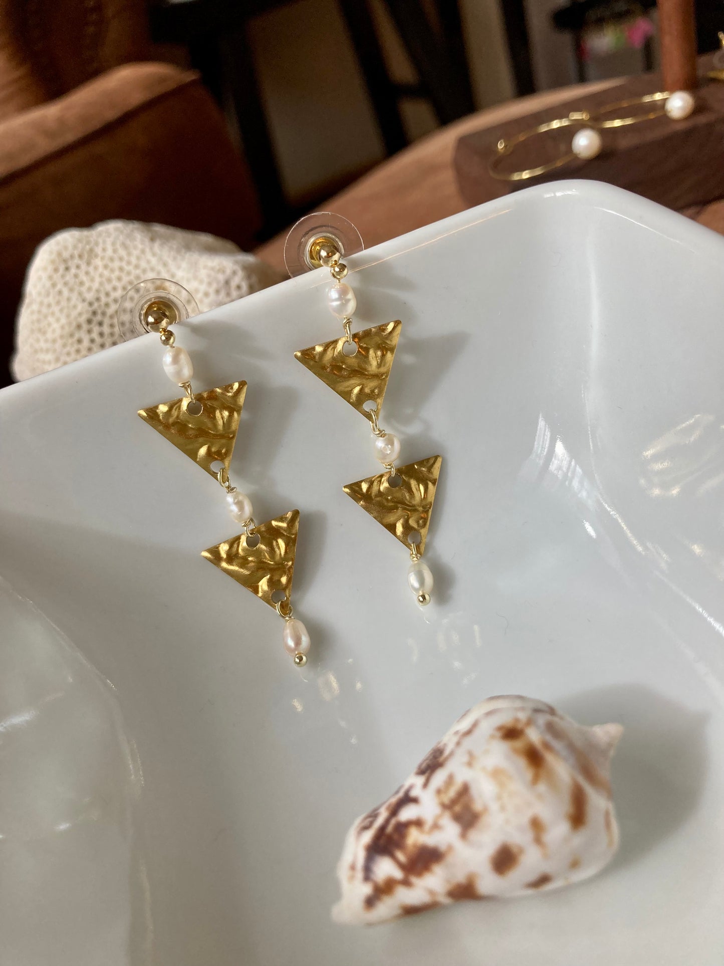 Unique Geometric Design Freshwater Pearl Golden Stud Earrings