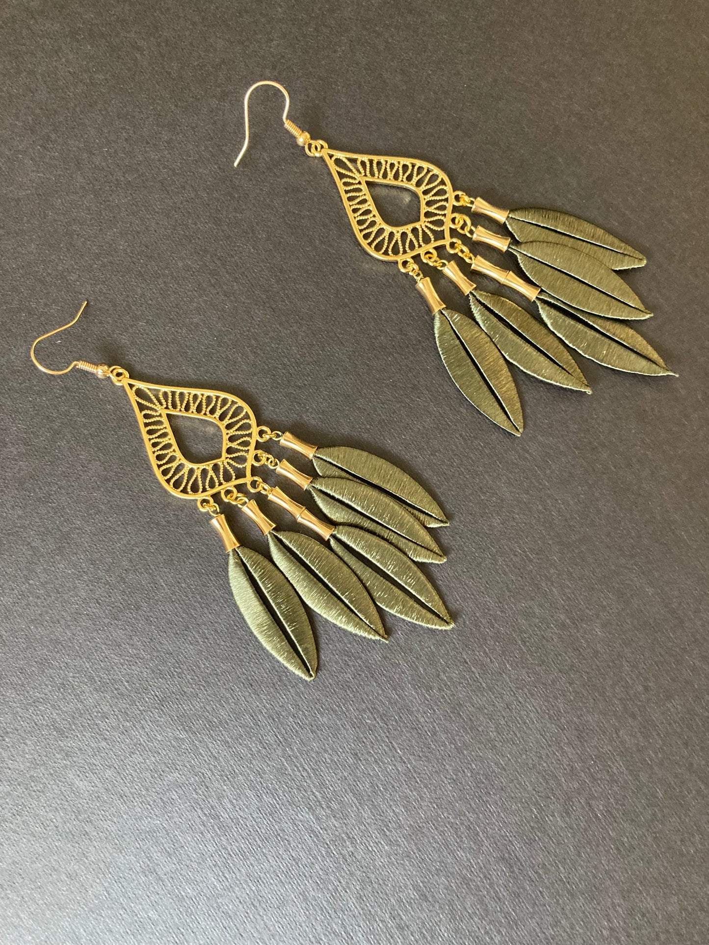 Gorgeous Shiny Hand-wrapped Shiny Seaweed Green Silky Thread Tree Leaf Earrings