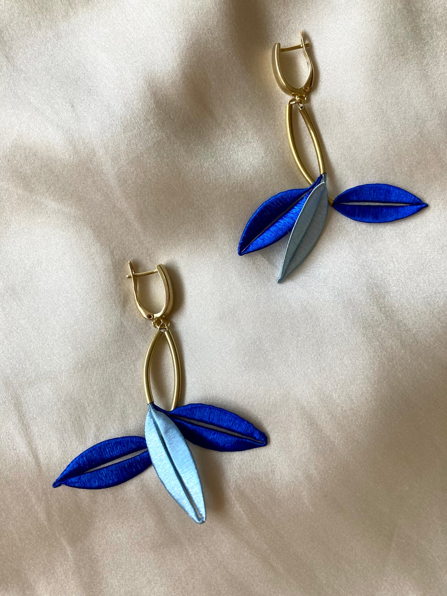 Jenny•Unique Design Statement Hand-wrapped Silky Thread Blue Floral Earrings