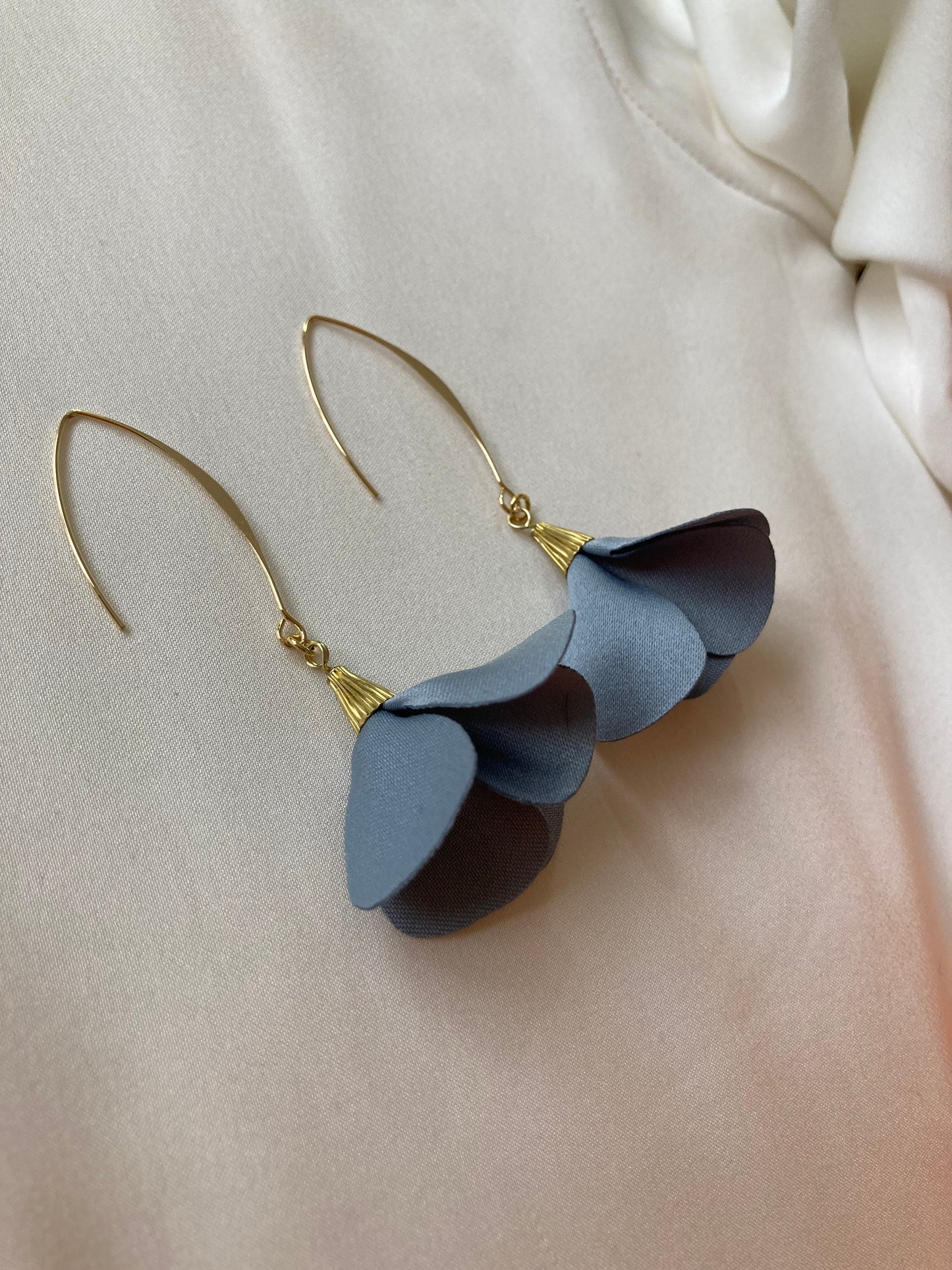 Forever Love-Elegante Floral Earrings-Silver Sky Blue